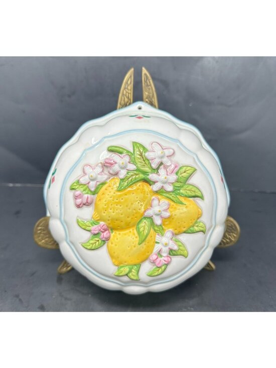 Franklin Mint Other - LE CORDON BLEU LEMONS Porcelain Mould Wall Decor Kitchen Home Franklin Mint